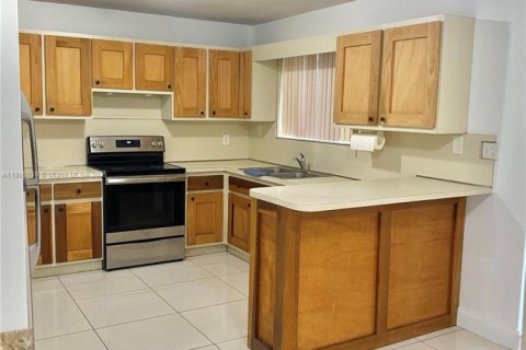 Снять в аренду виллу или дом в Ки-Ларго, Флорида 3 спальни, 146.23м2, № 1949889 - фото 12