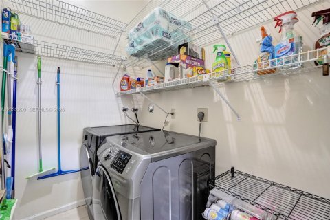 Casa en venta en Coral Springs, Florida, 4 dormitorios № 2077603 - foto 20