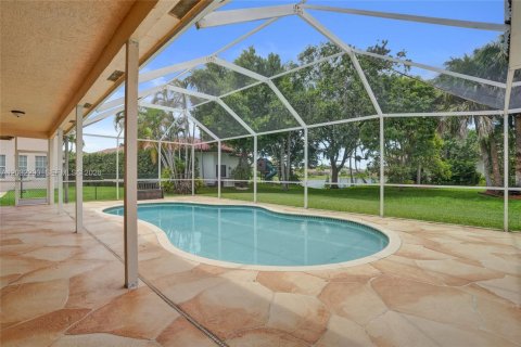 Casa en venta en Coral Springs, Florida, 4 dormitorios № 2077603 - foto 24