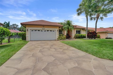 Casa en Coral Springs, Florida 4 dormitorios № 2077603