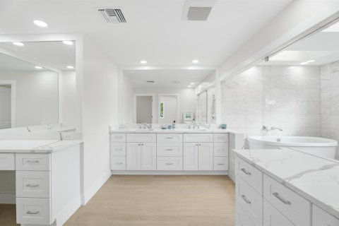 Villa ou maison à vendre à Palm City, Floride: 3 chambres, 246.01 m2 № 2412001 - photo 23