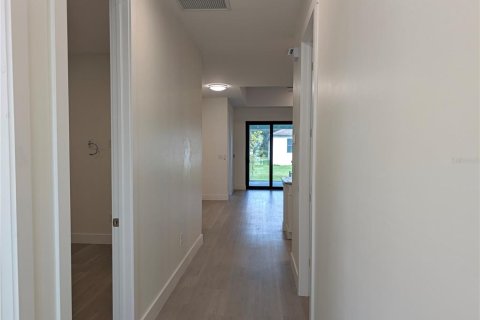 Appartement à louer à Punta Gorda, Floride: 3 chambres, 127.55 m2 № 2403086 - photo 3