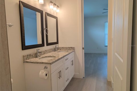 Appartement à louer à Punta Gorda, Floride: 3 chambres, 127.55 m2 № 2403086 - photo 12