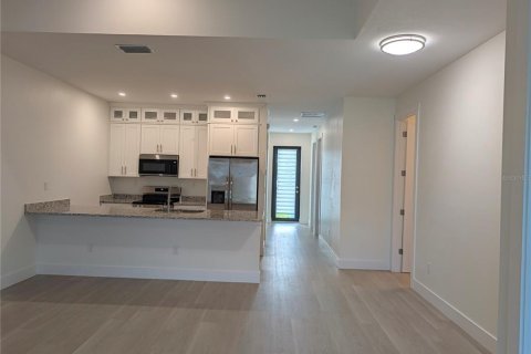 Appartement à louer à Punta Gorda, Floride: 3 chambres, 127.55 m2 № 2403086 - photo 4