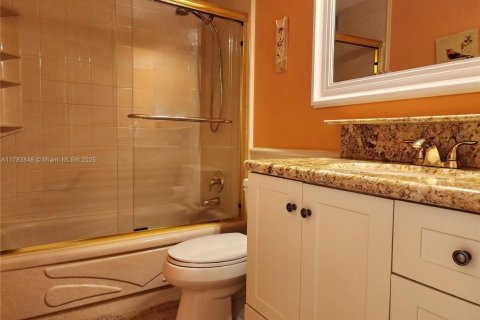 Снять в аренду кондоминиум в Холливуд, Флорида 2 спальни, 108.7м2, № 2034221 - фото 17