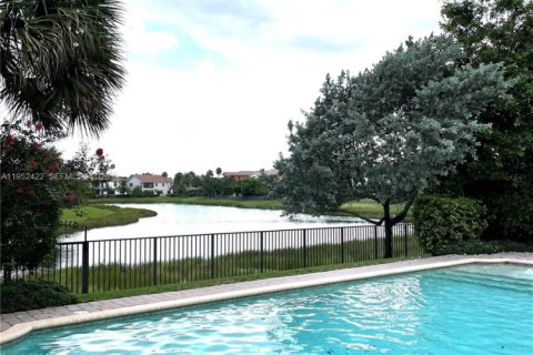 House in Parkland, Florida 4 bedrooms, 293.39 sq.m. № 2010056 - photo 3