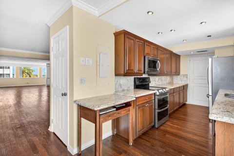 Condo in Delray Beach, Florida, 3 bedrooms  № 2252928 - photo 15