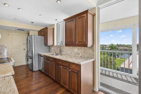 Condo in Delray Beach, Florida, 3 bedrooms  № 2252928 - photo 16