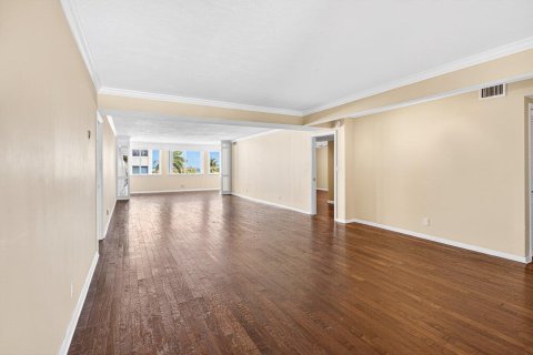 Condo in Delray Beach, Florida, 3 bedrooms  № 2252928 - photo 6