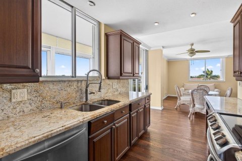 Condo in Delray Beach, Florida, 3 bedrooms  № 2252928 - photo 17