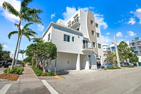 Condominio en alquiler en Delray Beach, Florida, 2 dormitorios, 100.61 m2 № 1047990 - foto 1