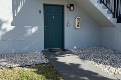 Condo in Hialeah, Florida, 2 bedrooms № 2010302