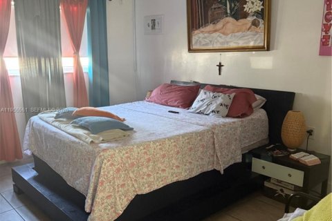 Condo in Hialeah, Florida, 2 bedrooms  № 2010302 - photo 5