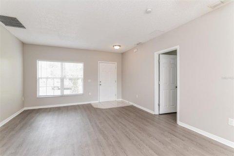 Villa ou maison à louer à Kissimmee, Floride: 3 chambres, 149.48 m2 № 2167058 - photo 4