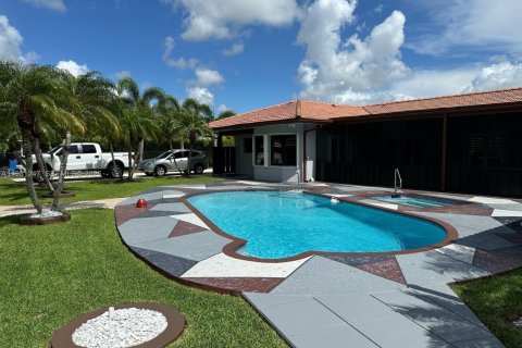 Villa ou maison à vendre à Homestead, Floride: 4 chambres, 259.85 m2 № 2080070 - photo 4