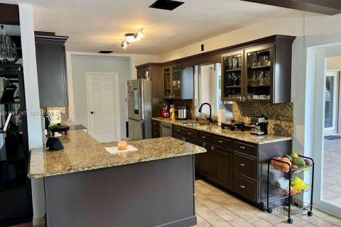 Villa ou maison à vendre à Homestead, Floride: 4 chambres, 259.85 m2 № 2080070 - photo 11