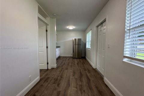 Appartement à louer à Hollywood, Floride: 1 chambre № 2385052 - photo 6