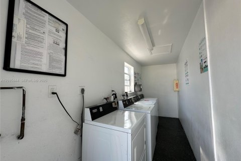 Appartement à louer à Hollywood, Floride: 1 chambre № 2385052 - photo 15