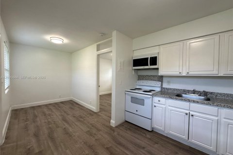 Appartement à Hollywood, Floride 1 chambre № 2385052