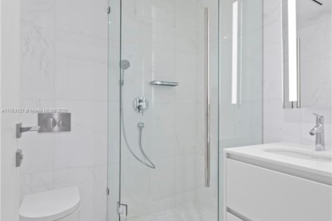 Copropriété à louer à Miami, Floride: 3 chambres, 328.5 m2 № 1960539 - photo 24