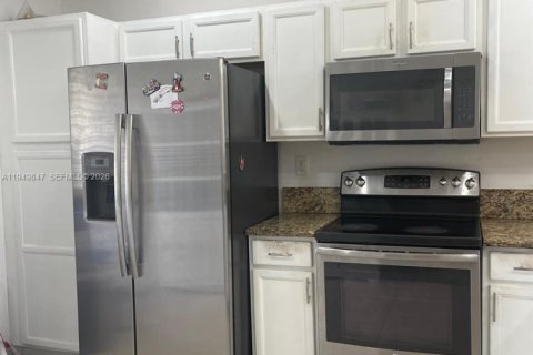 Touwnhouse à vendre à Miami, Floride: 3 chambres, 149.39 m2 № 2153050 - photo 3