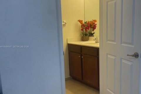 Touwnhouse à vendre à Miami, Floride: 3 chambres, 149.39 m2 № 2153050 - photo 12