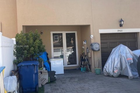 Touwnhouse à vendre à Miami, Floride: 3 chambres, 149.39 m2 № 2153050 - photo 7