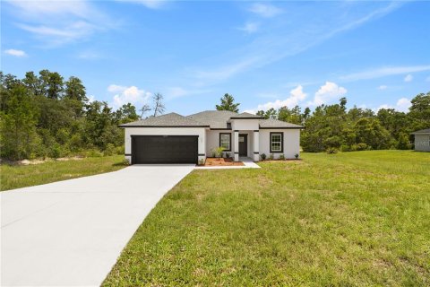 House in Dunnellon, Florida 4 bedrooms, 155.98 sq.m. № 2361176