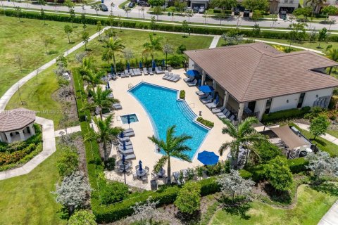 Townhouse in Miami, Florida 3 bedrooms, 126.53 sq.m. № 1838696 - photo 22