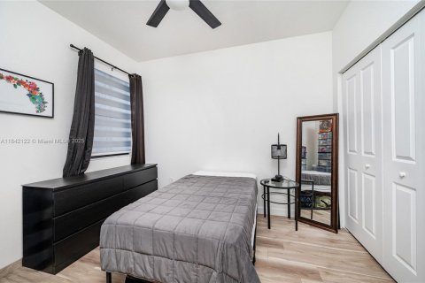Townhouse in Miami, Florida 3 bedrooms, 126.53 sq.m. № 1838696 - photo 13