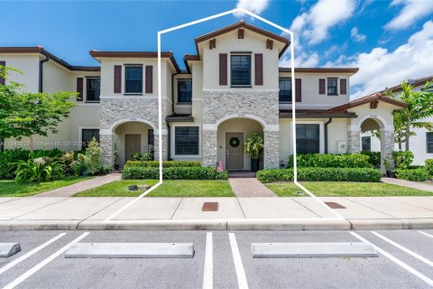 Townhouse in Miami, Florida 3 bedrooms, 126.53 sq.m. № 1838696 - photo 1