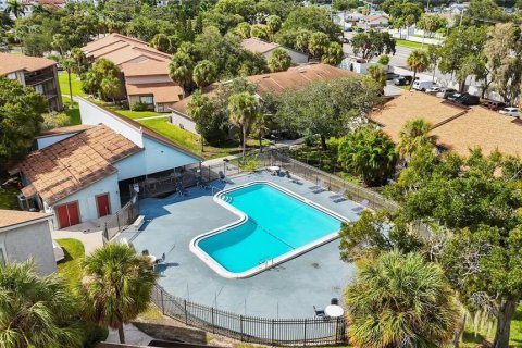 Condo in Tampa, Florida, 2 bedrooms № 2383462 - photo 8