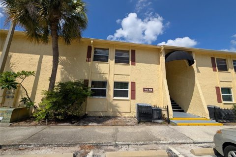 Condo in Tampa, Florida, 3 bedrooms  № 1911961 - photo 1
