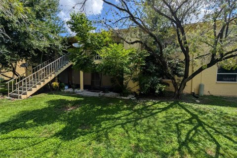 Condo in Tampa, Florida, 3 bedrooms  № 1911961 - photo 24