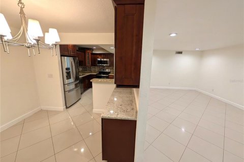 Condo in Tampa, Florida, 3 bedrooms  № 1911961 - photo 12