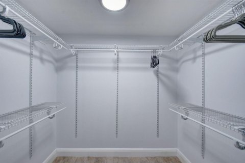 Condominio en alquiler en Wellington, Florida, 1 dormitorio, 83.61 m2 № 1210448 - foto 1