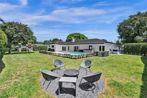 Villa ou maison à louer à Palmetto Bay, Floride: 4 chambres, 207.54 m2 № 1977177 - photo 23