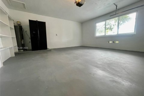 Villa ou maison à louer à Palmetto Bay, Floride: 4 chambres, 207.54 m2 № 1977177 - photo 26