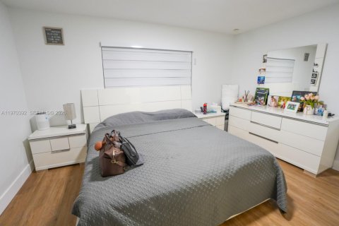 Купить виллу или дом в Майами, Флорида 4 спальни, 126.07м2, № 2033754 - фото 16