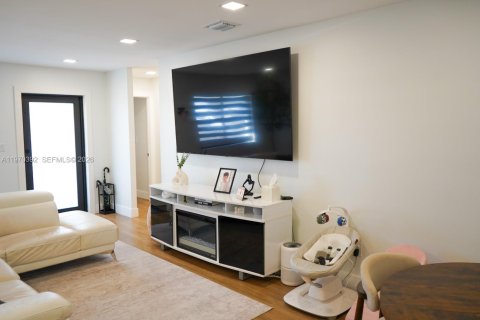 Купить виллу или дом в Майами, Флорида 4 спальни, 126.07м2, № 2033754 - фото 7