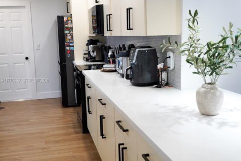 Купить виллу или дом в Майами, Флорида 4 спальни, 126.07м2, № 2033754 - фото 10