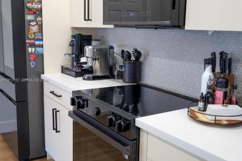 Купить виллу или дом в Майами, Флорида 4 спальни, 126.07м2, № 2033754 - фото 11