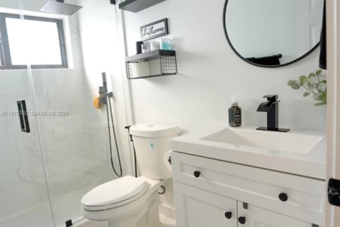 Купить виллу или дом в Майами, Флорида 4 спальни, 126.07м2, № 2033754 - фото 24