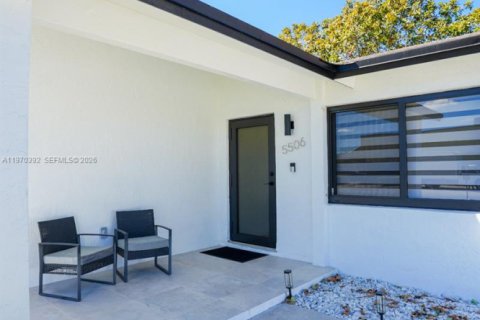 Купить виллу или дом в Майами, Флорида 4 спальни, 126.07м2, № 2033754 - фото 2