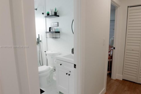 Купить виллу или дом в Майами, Флорида 4 спальни, 126.07м2, № 2033754 - фото 26