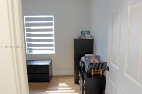 Купить виллу или дом в Майами, Флорида 4 спальни, 126.07м2, № 2033754 - фото 27