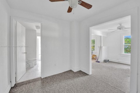 Villa ou maison à louer à Lake Worth, Floride: 1 chambre, 246.38 m2 № 1821838 - photo 6