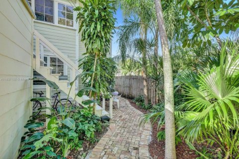 Villa ou maison à louer à Lake Worth, Floride: 1 chambre, 246.38 m2 № 1821838 - photo 22