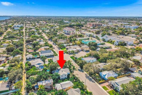Villa ou maison à louer à Lake Worth, Floride: 1 chambre, 246.38 m2 № 1821838 - photo 21