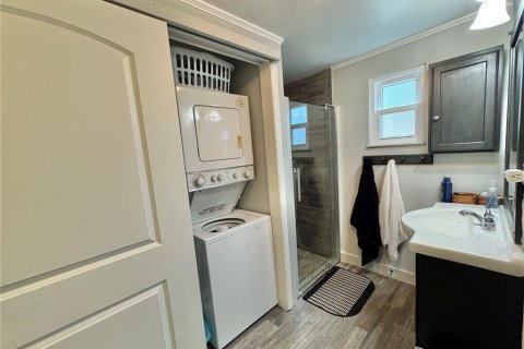 Condo in Clermont, Florida, 2 bedrooms  № 1648272 - photo 17
